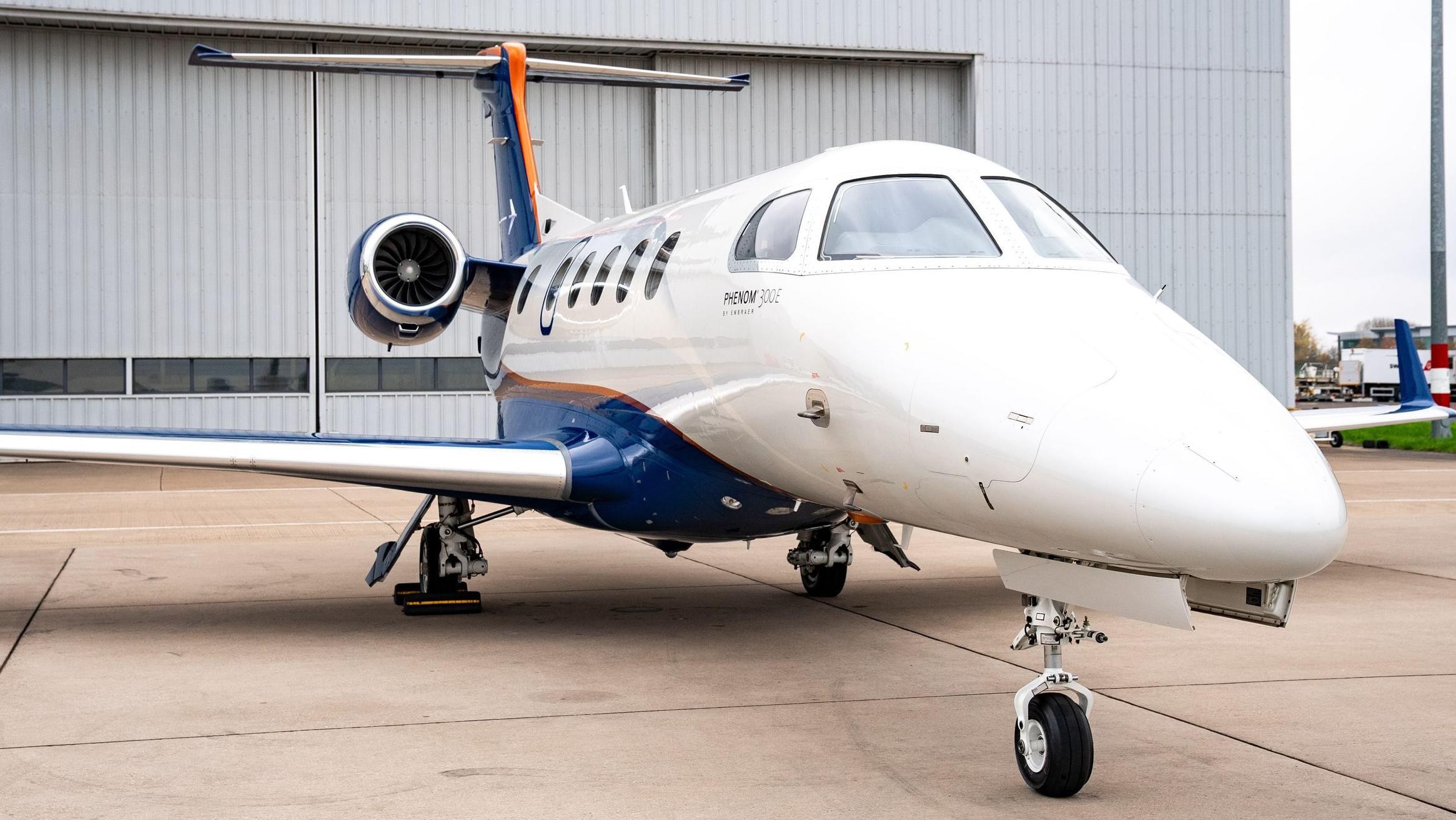 2019 Embraer Phenom 300 — photo 2
