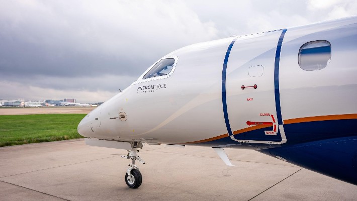 2019 Embraer Phenom 300 — photo 4