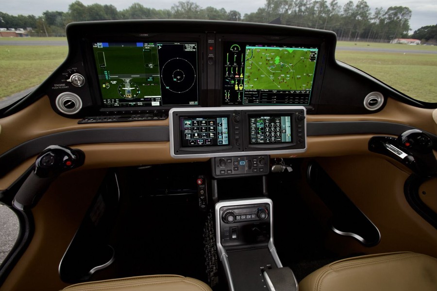 2025 Cirrus SR22-G7 + GTS (N8230), photo 17