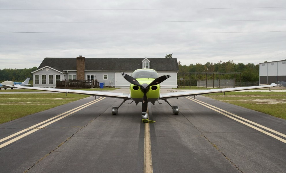 2025 Cirrus SR22-G7 + GTS (N8230), photo 3