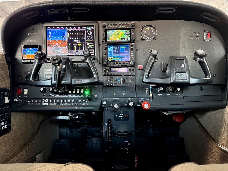 1984 Cessna TR182RG Skylane II, photo 17