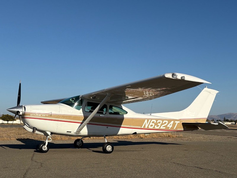 1984 Cessna TR182RG Skylane II, photo 2