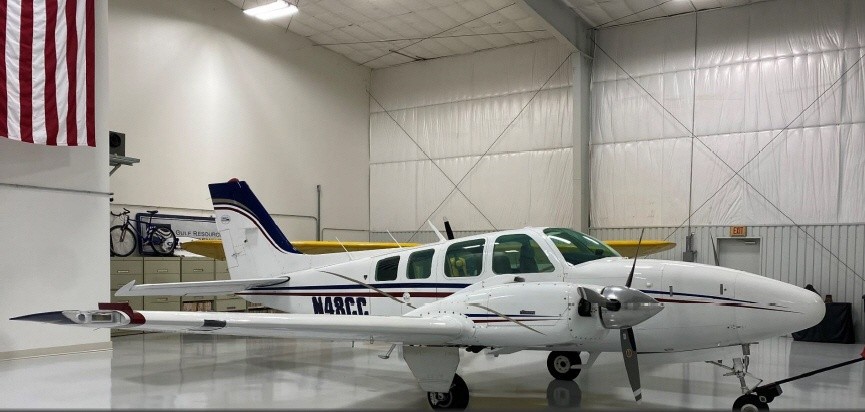 1981 Beech Baron 58 — photo 2