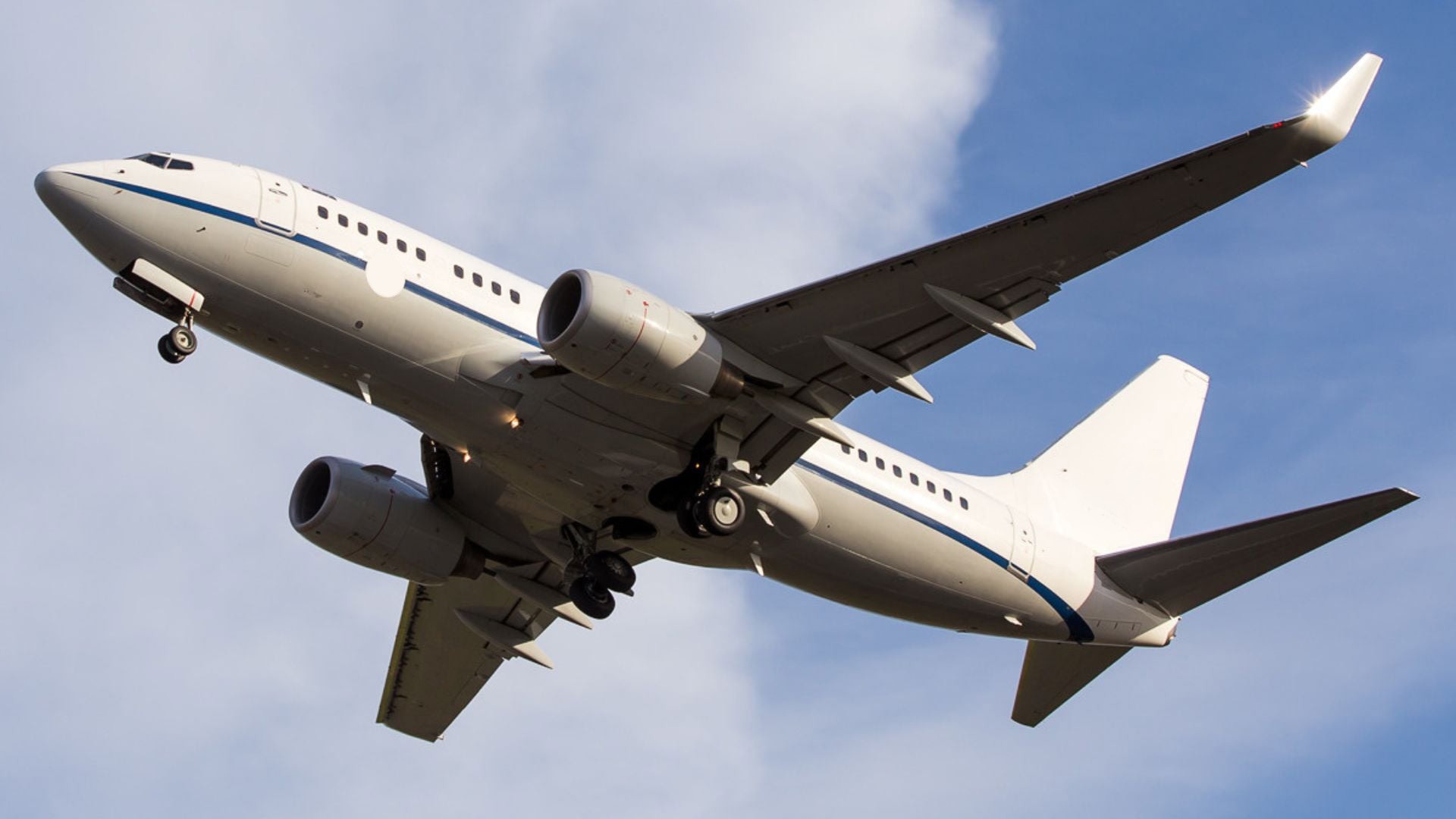 2002 Boeing 737-700