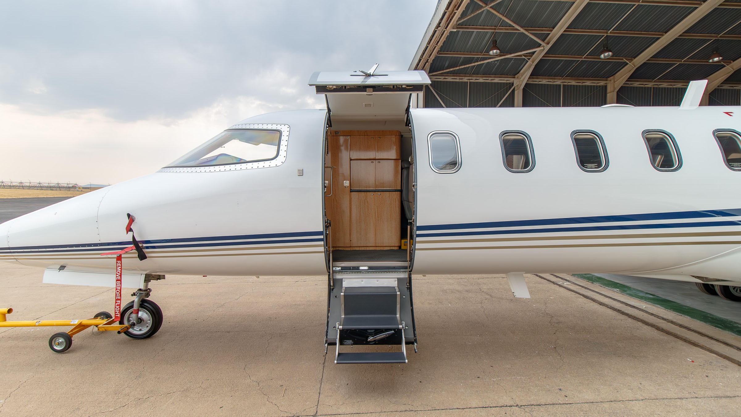 2002 Learjet 45 — photo 3