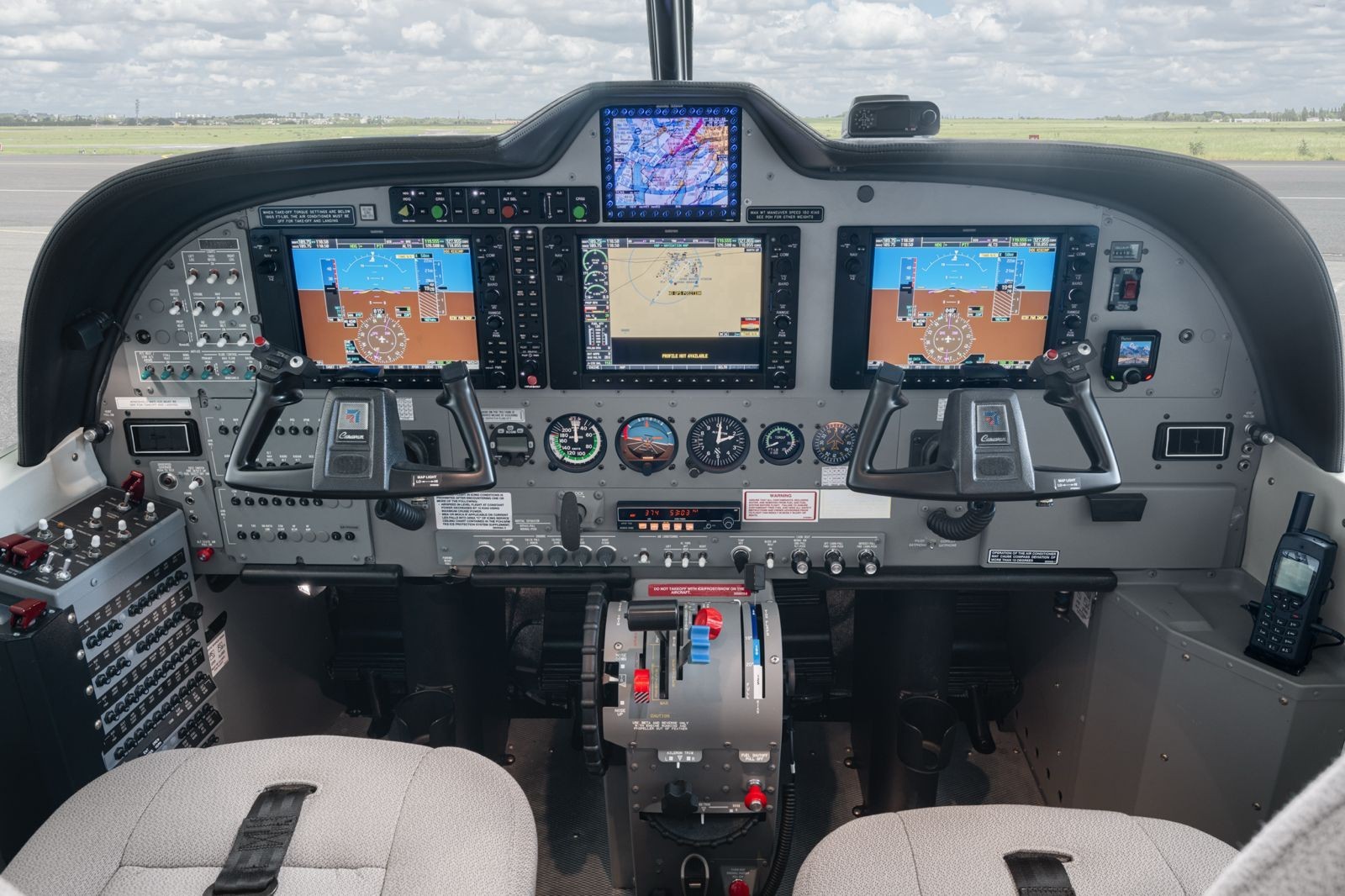2011 Cessna Caravan 208 — photo 4