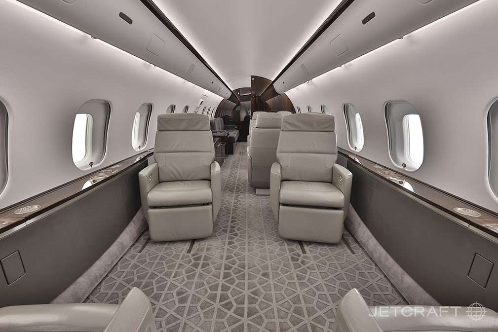 2017 Bombardier Global 5000 — photo 2