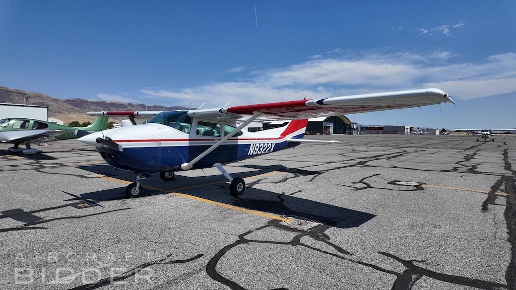 1985 Cessna 182R