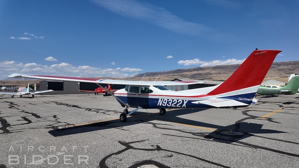 1985 Cessna 182R — photo 3