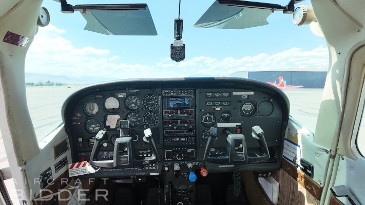 1985 Cessna 182R — photo 4