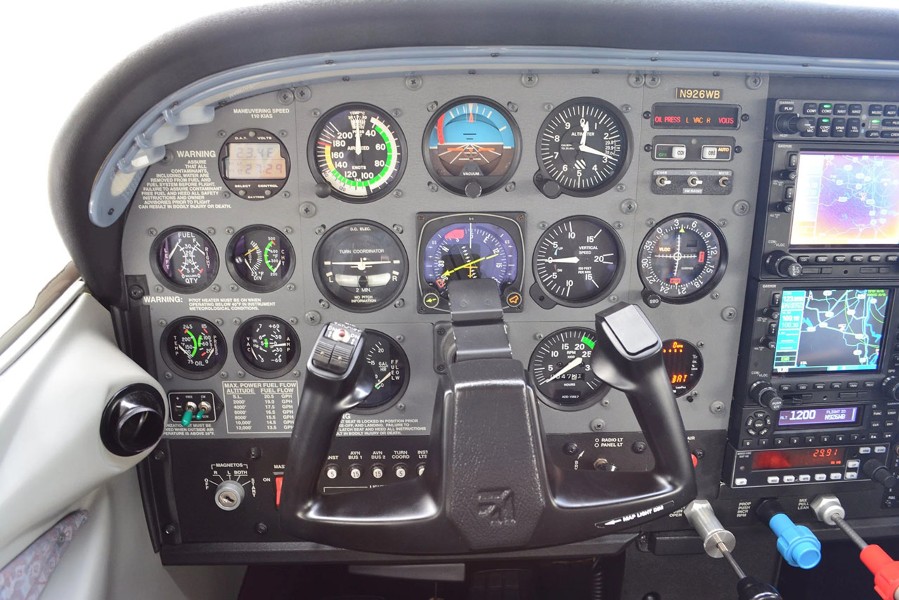 2000 Cessna 182S, photo 19