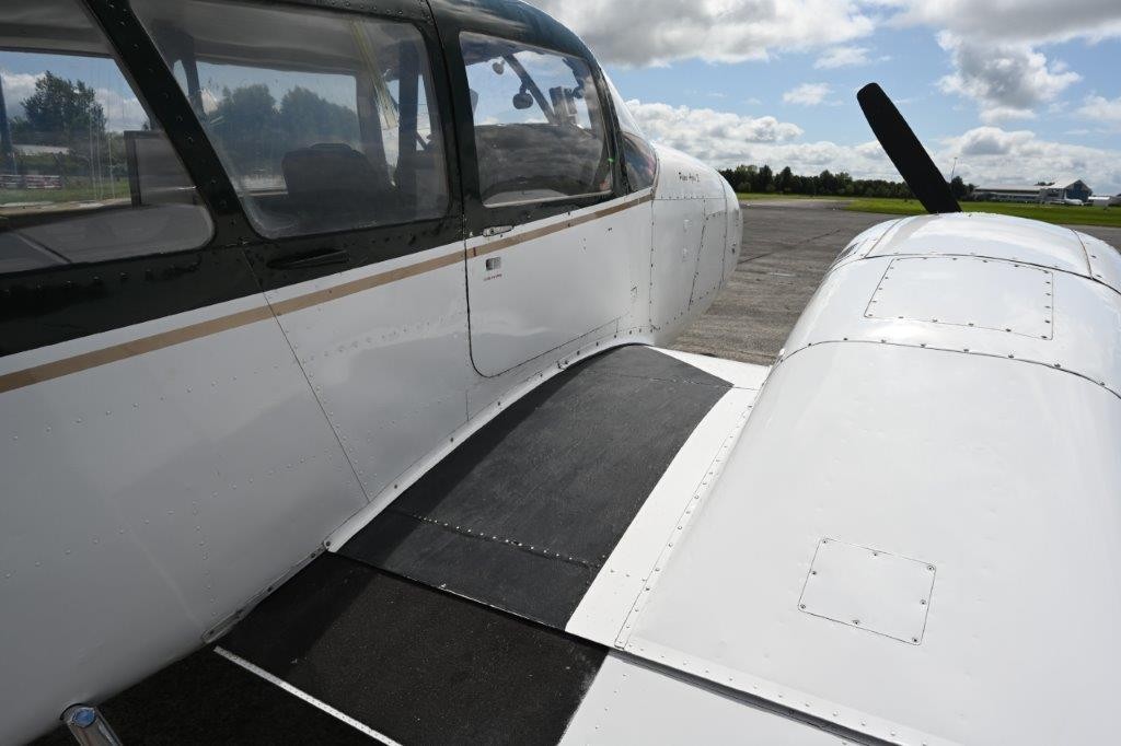 1971 Piper Aztec PA-23-250E — photo 5