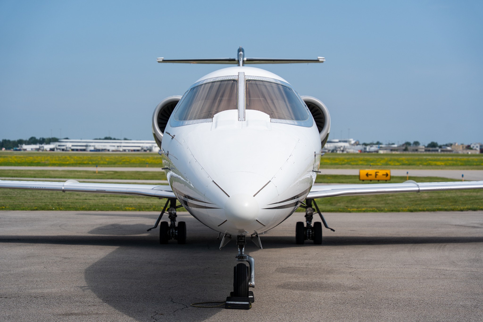 2011 Learjet 60 — photo 3