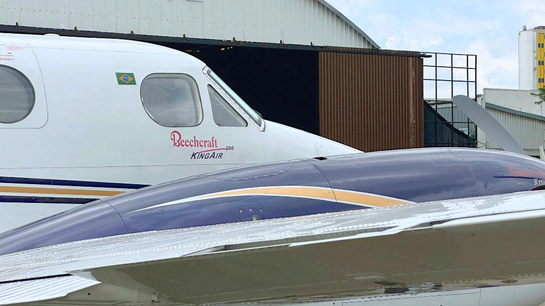 2007 Beechcraft Beech King Air B200, photo 10