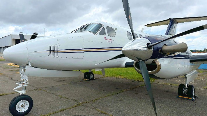 2007 Beech King Air B200 — photo 5