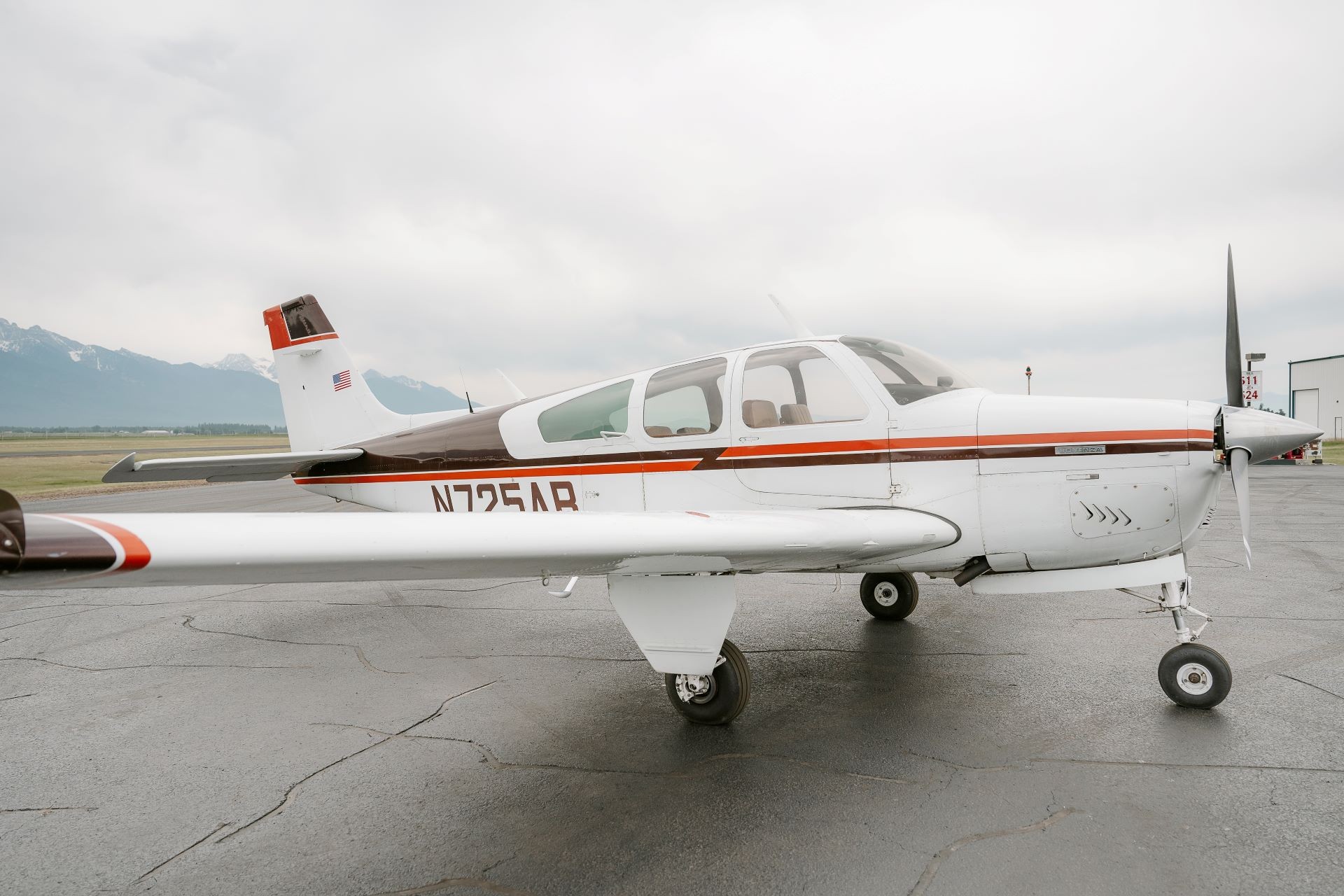 1969 Beech Bonanza F33