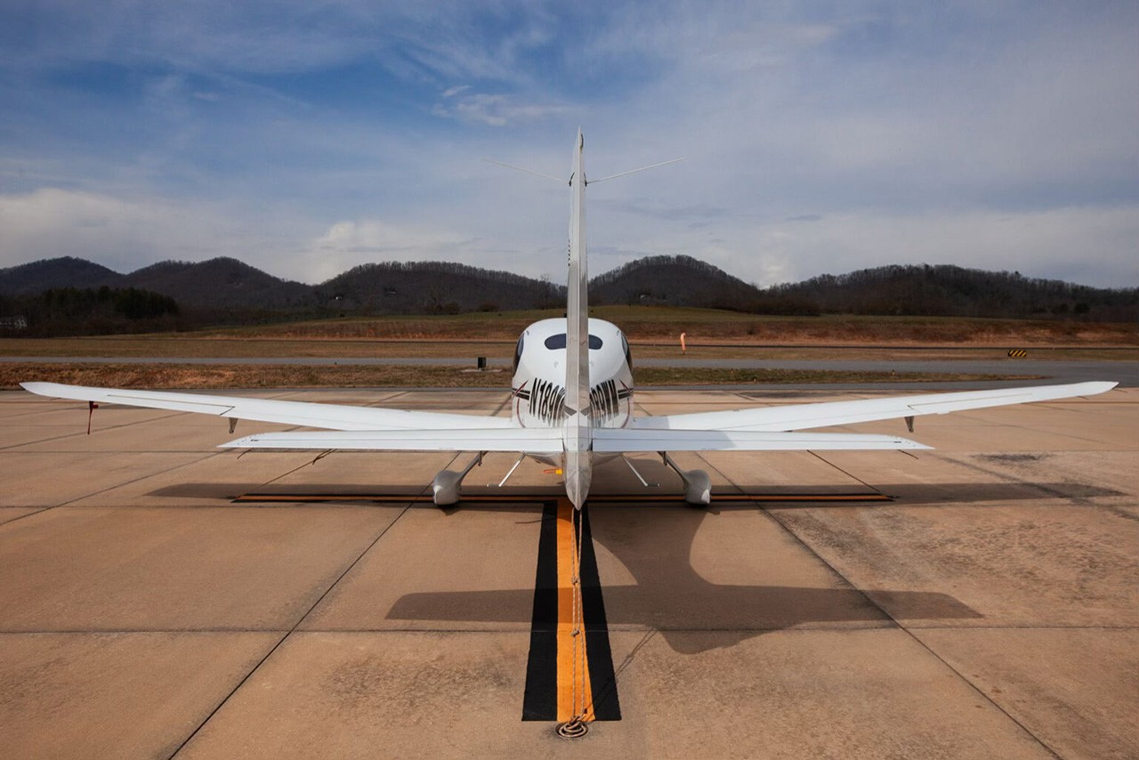 2019 Cirrus SR20 — photo 5