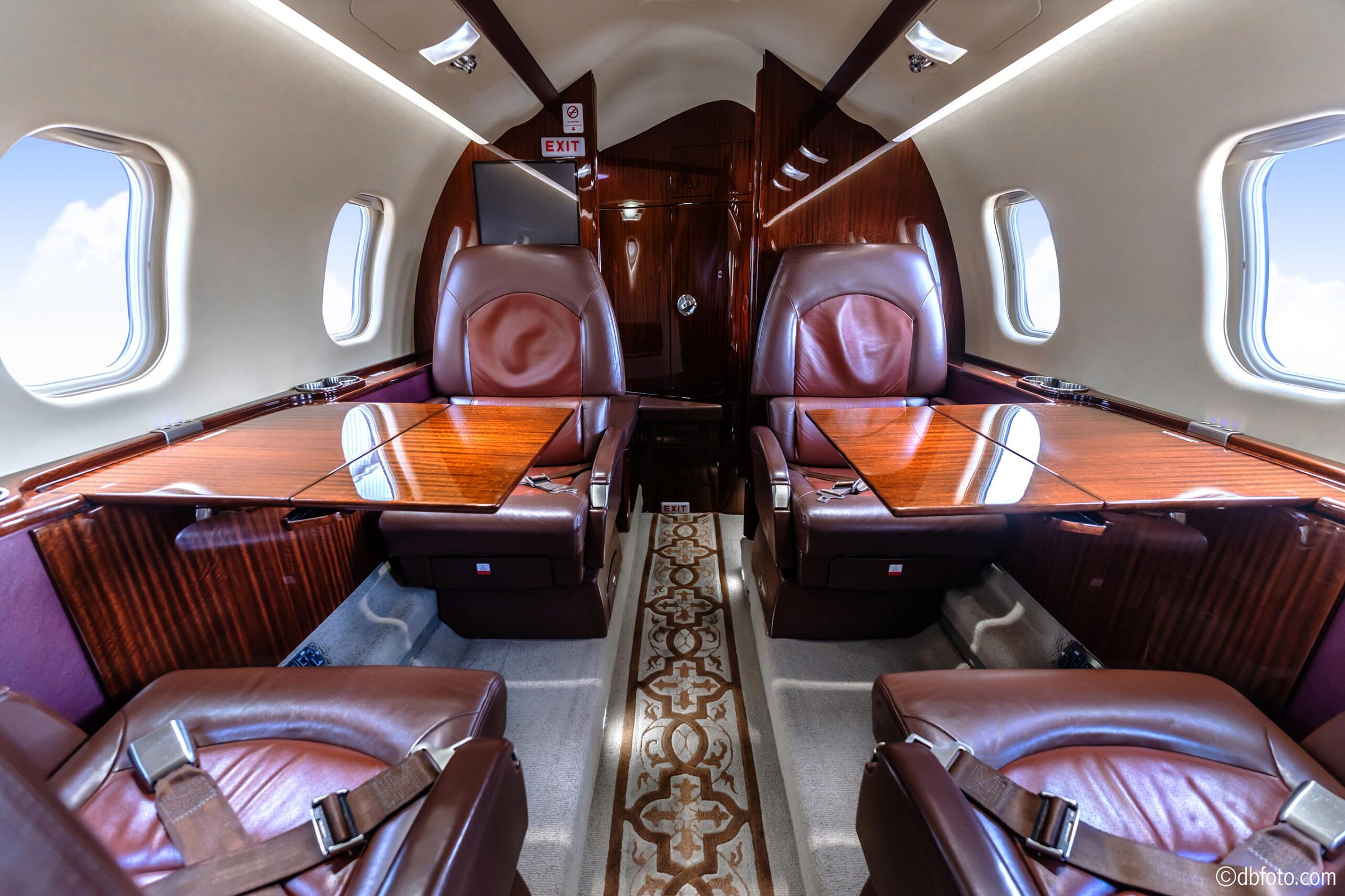 2011 Learjet 60 — photo 3