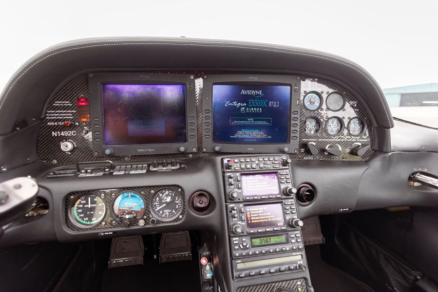 2003 Cirrus SR22 G1 (N1492C), photo 17