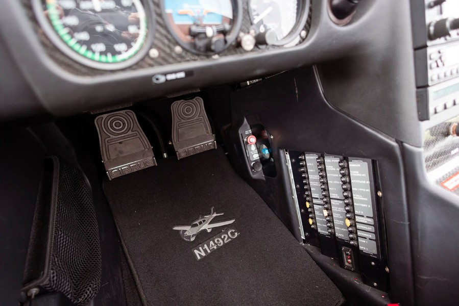 2003 Cirrus SR22 G1 (N1492C), photo 20