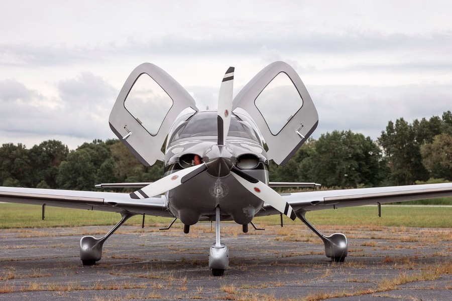 2003 Cirrus SR22 G1 (N1492C), photo 3