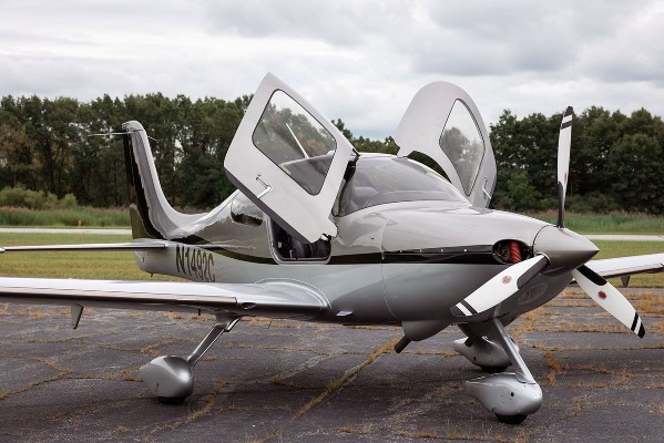 2003 Cirrus SR22 — photo 5