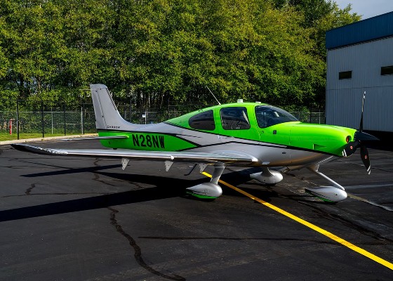 2017 Cirrus SR22-G6 — photo 5