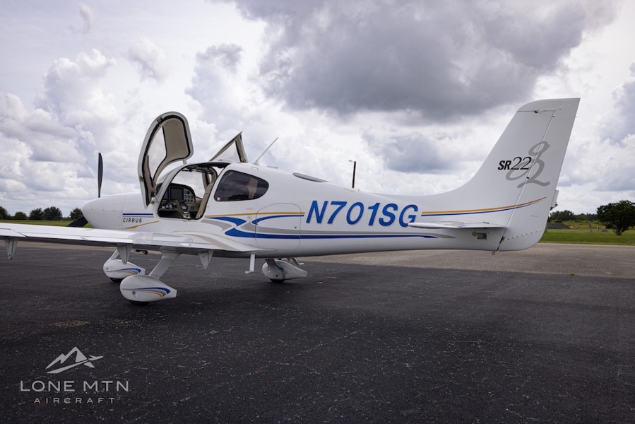 2004 Cirrus SR22-G2 GTS, photo 3