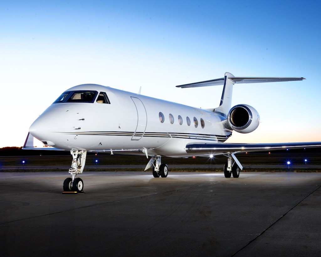 2001 Gulfstream G-V — photo 2