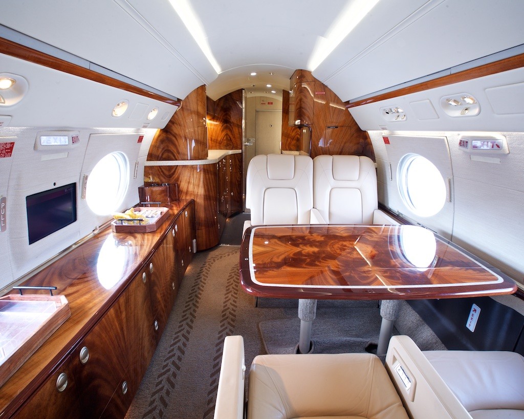 2001 Gulfstream G-V — photo 5