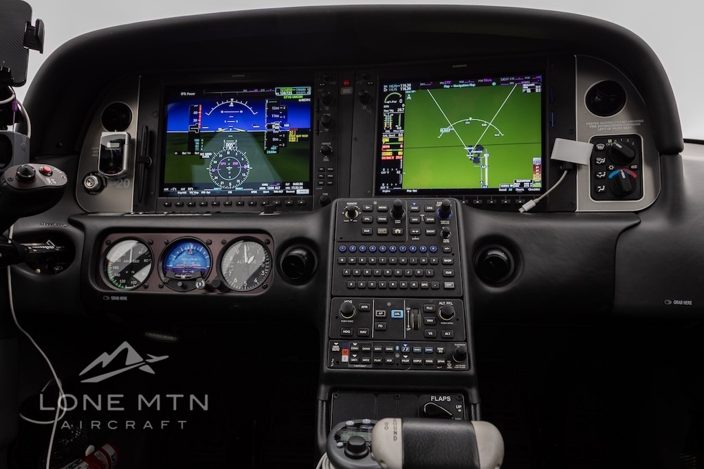 2021 Cirrus SR20 — photo 3