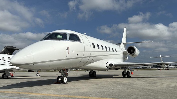 2008 Gulfstream G200 — photo 1