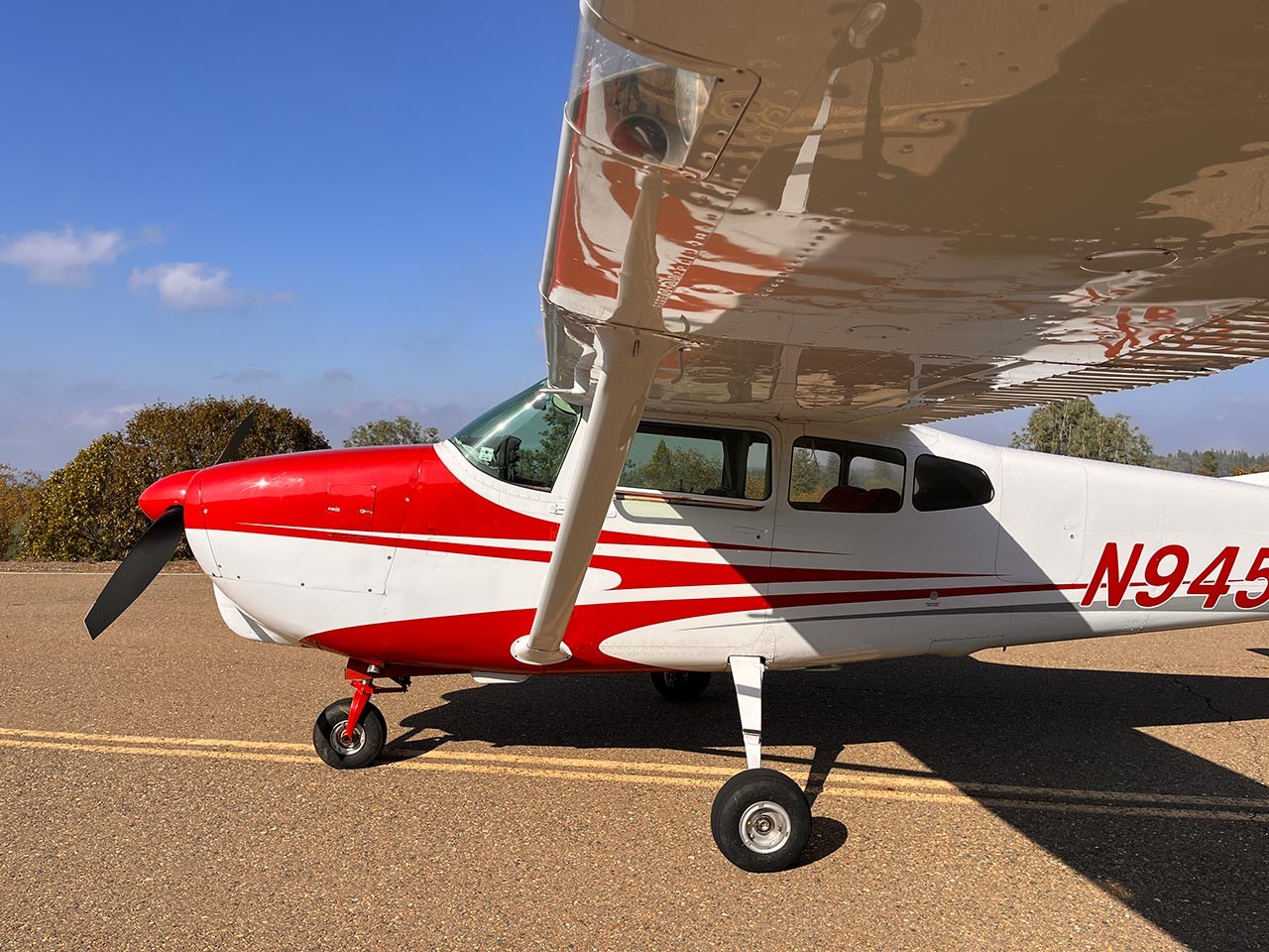 1960 Cessna 210 — photo 2