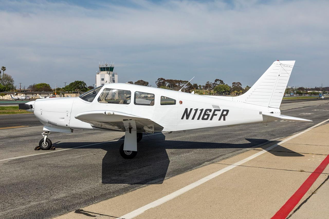 2014 Piper Arrow III — photo 1