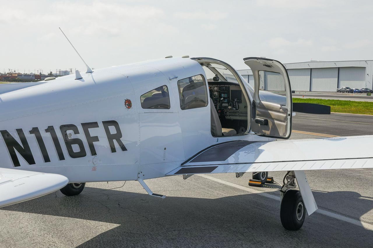 2014 Piper Arrow III — photo 5