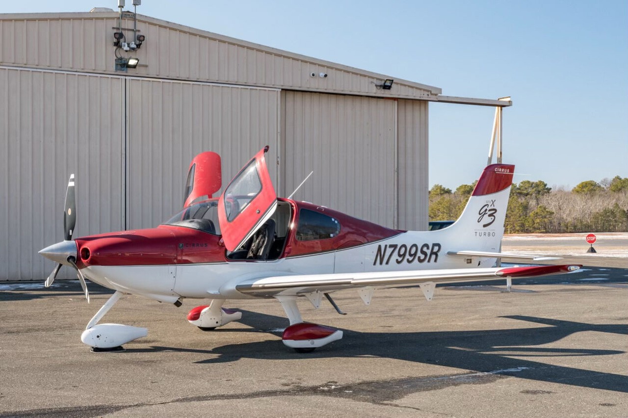 2007 Cirrus SR22 — photo 2