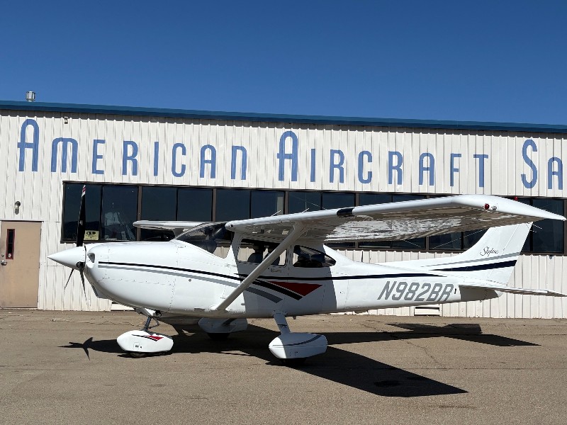1998 Cessna 182S Skylane, photo 1
