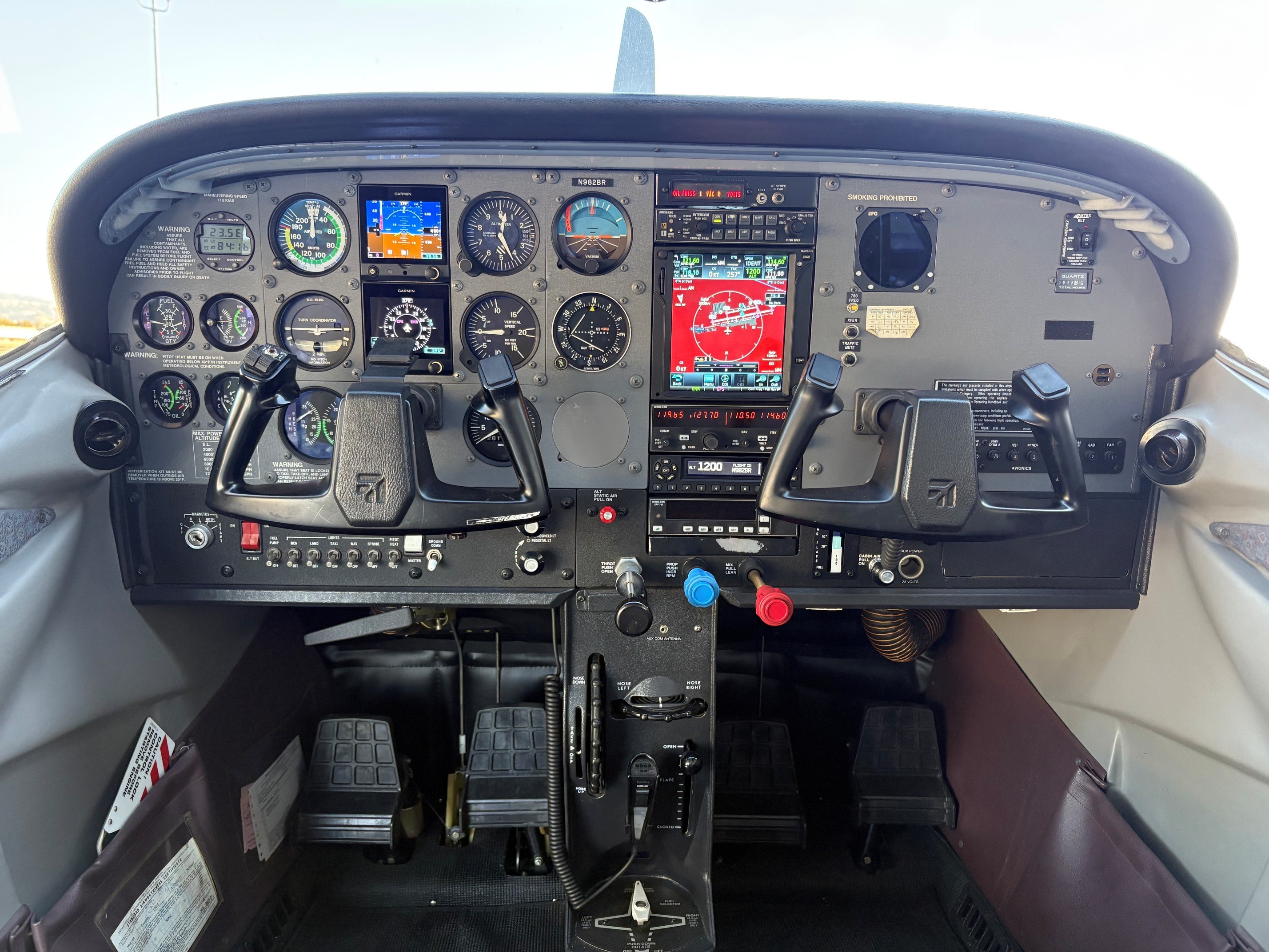 1998 Cessna 182S Skylane 5