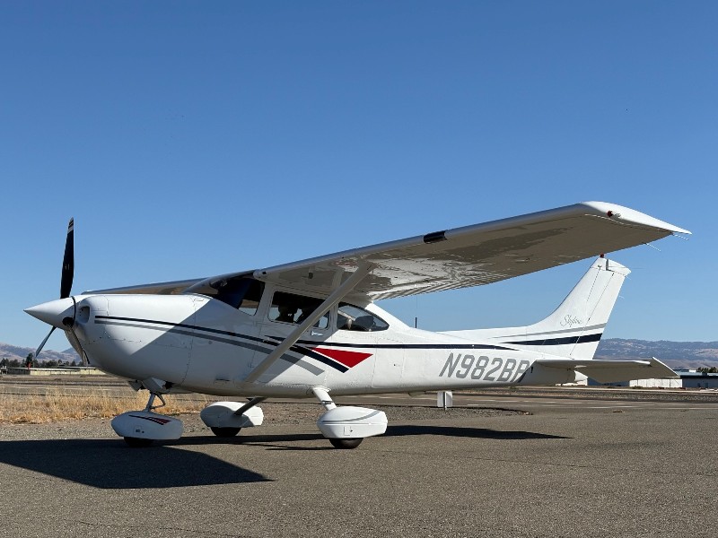 1998 Cessna 182S Skylane, photo 3