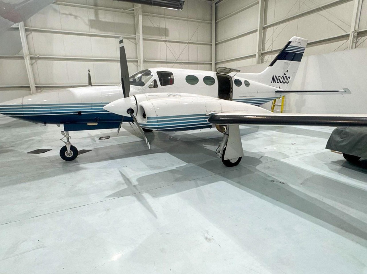 1980 Cessna 421C — photo 1