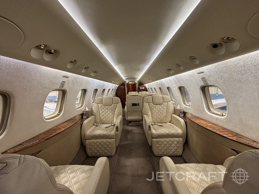 2009 Embraer Legacy 600 — photo 2