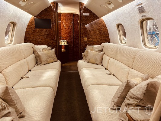 2009 Embraer Legacy 600 — photo 3