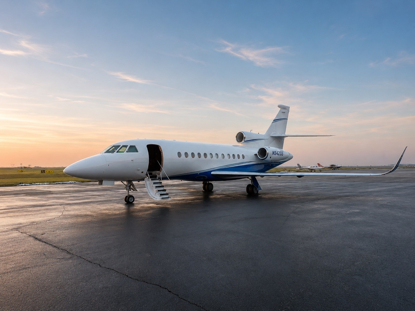 2008 Falcon 900DX — photo 1