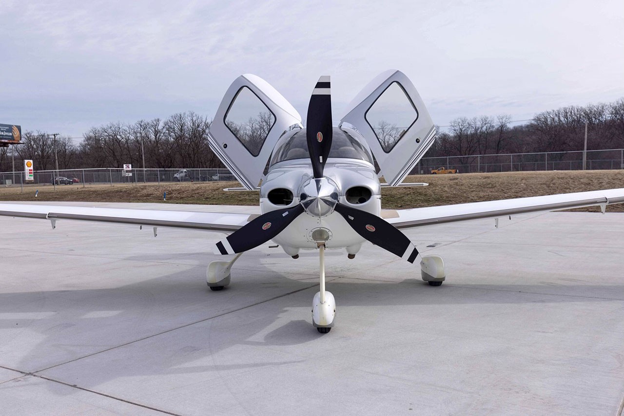 2008 Cirrus SR22-G3 — photo 4
