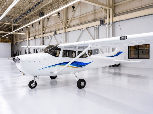 2024 Cessna 172S — photo 1