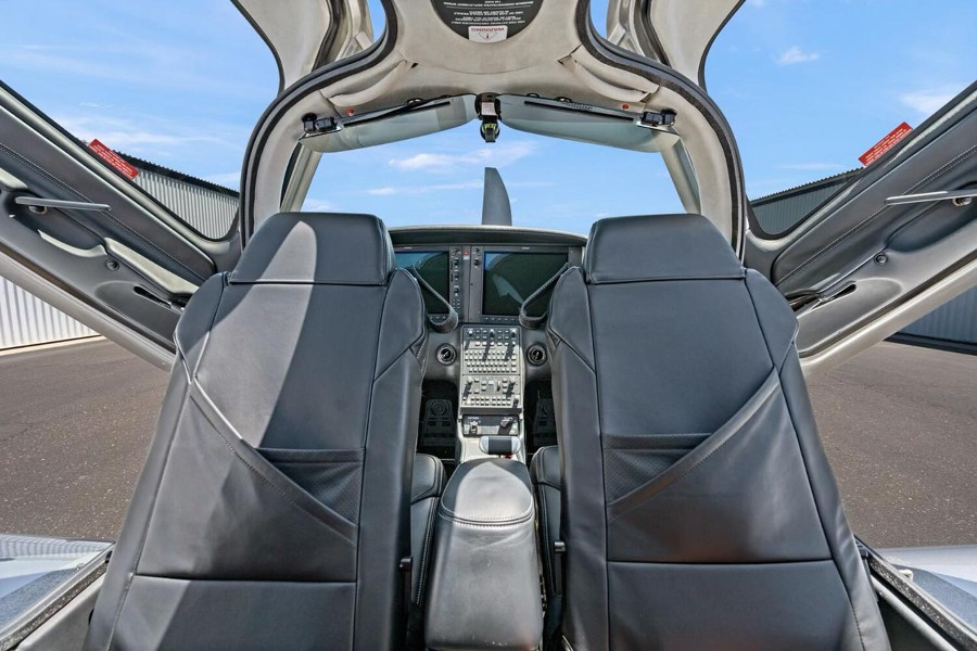 2018 Cirrus SR22T-G6 GTS (N143WW), photo 13