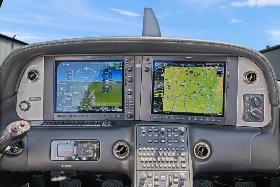 2018 Cirrus SR22T-G6 GTS (N143WW), photo 17