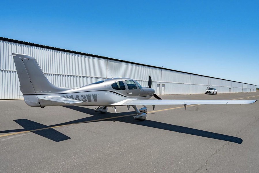 2018 Cirrus SR22T-G6 GTS (N143WW), photo 6