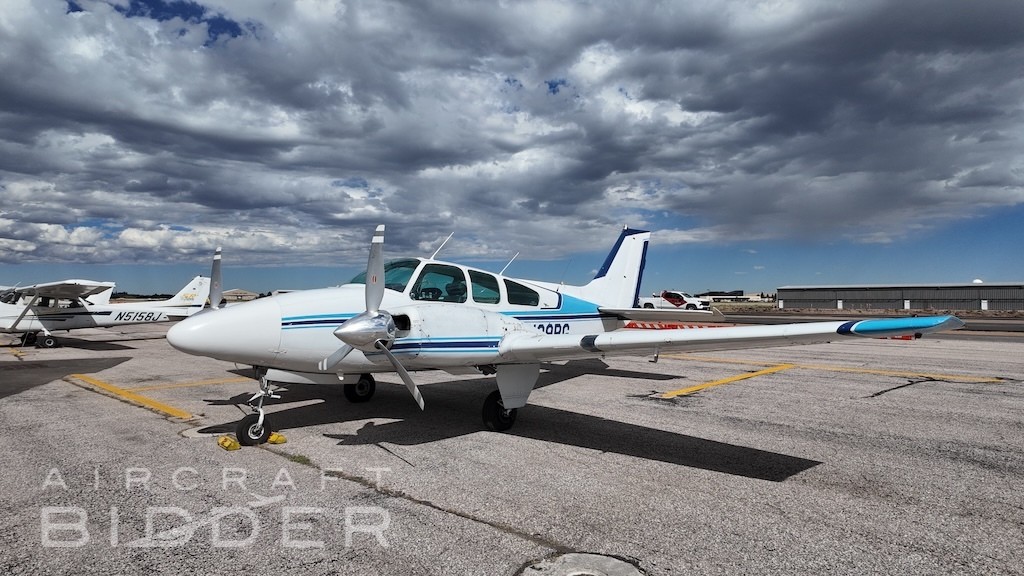 1962 Beechcraft Beech Baron A55, photo 1