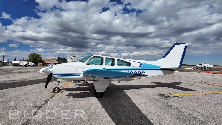 1962 Beech Baron A55 — photo 2